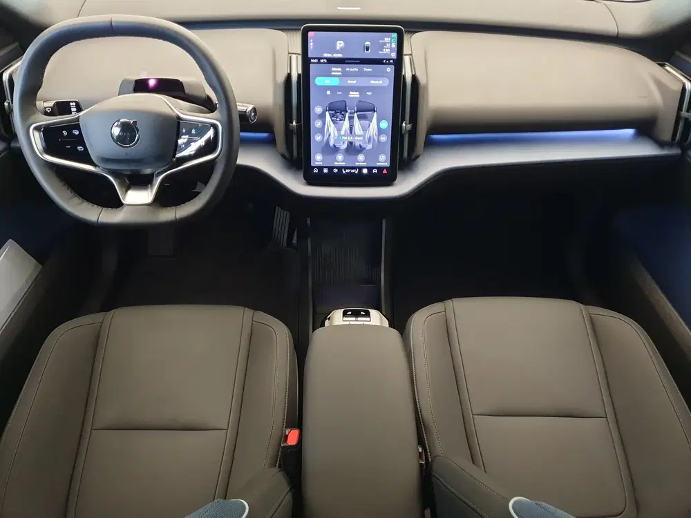 Volvo EX30 Single Motor Extended Range Plus 69 kWh 99 uit 2025, foto 3