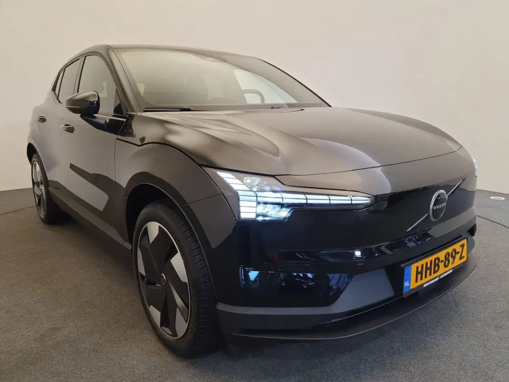 Volvo EX30 Single Motor Extended Range Plus 69 kWh 99 uit 2025, foto 5