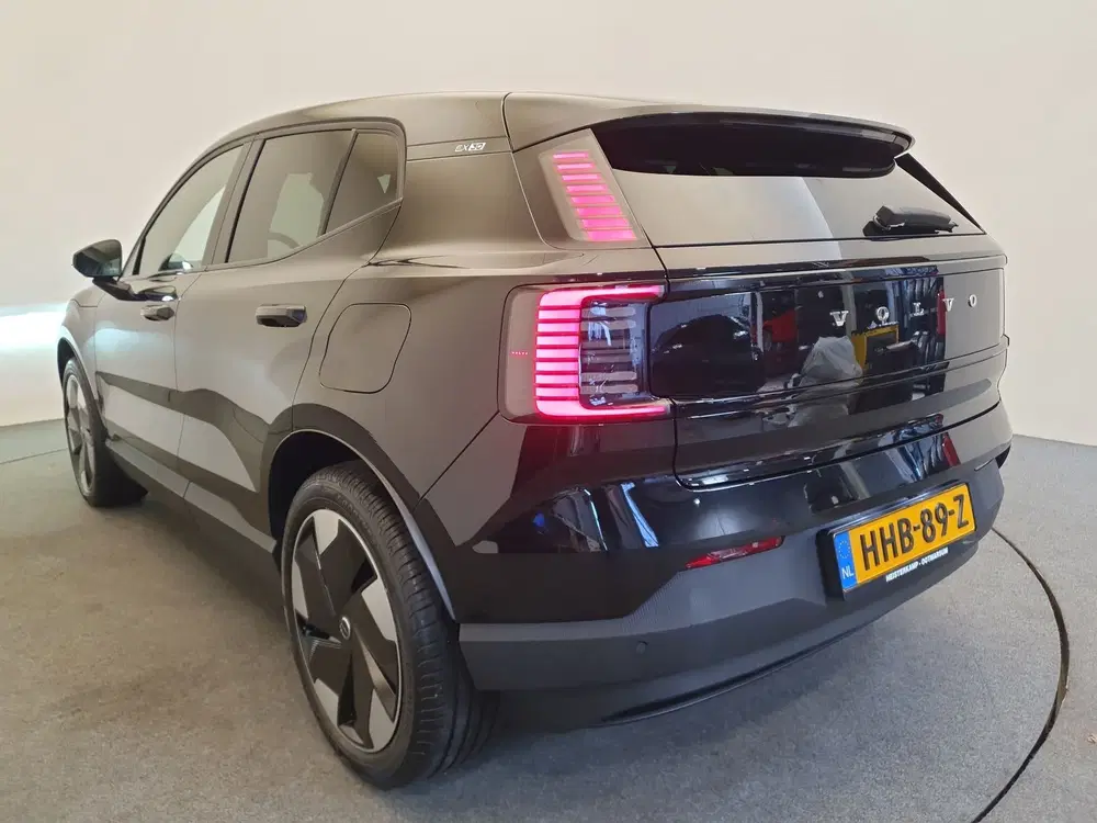 Volvo EX30 Single Motor Extended Range Plus 69 kWh 99 uit 2025, foto 8