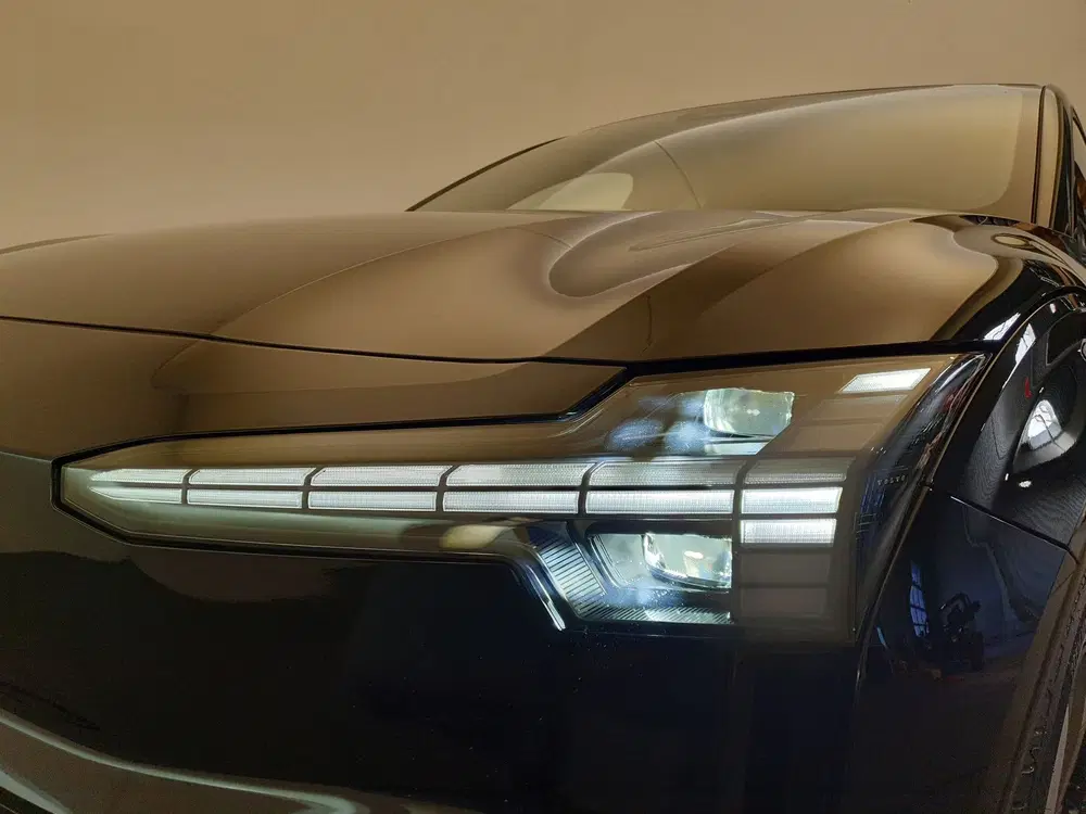 Volvo EX30 Single Motor Extended Range Plus 69 kWh 99 uit 2025, foto 9