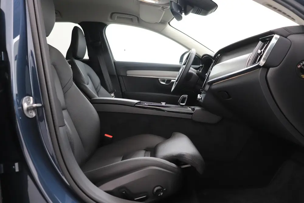 Volvo V90 T6 Plus Dark uit 2025, foto 5