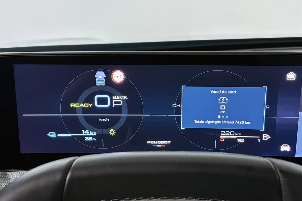 Peugeot 5008 1.6 Plug-in Hybrid 195 Allure 7p Stoelverw uit 2026, foto 12