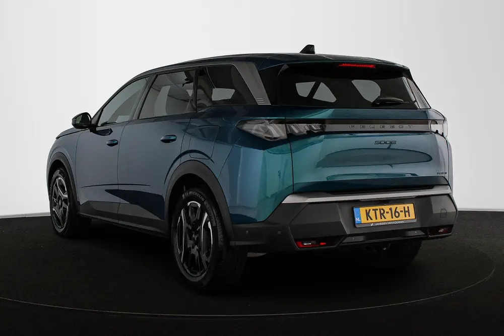 Peugeot 5008 1.6 Plug-in Hybrid 195 Allure 7p Stoelverw uit 2026, foto 4