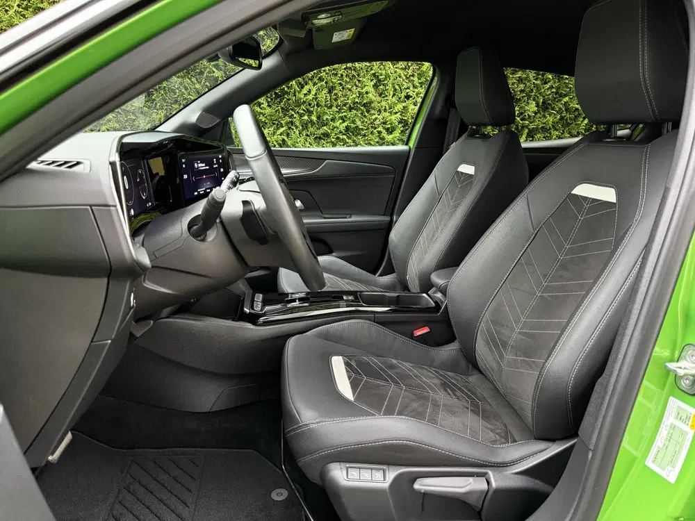 Opel Mokka 1.2 Turbo 130pk Automaat Ultimate Black-Li uit 2024, foto 6