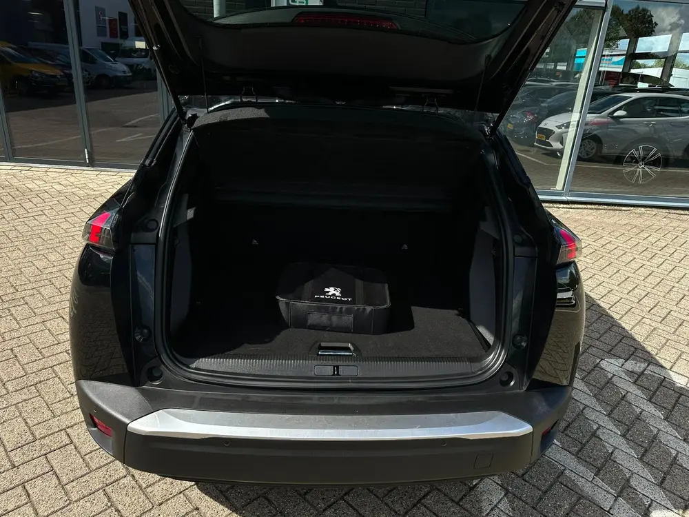 Peugeot 2008 EV Blue Lease Allure 50 kWh uit 2021, foto 11