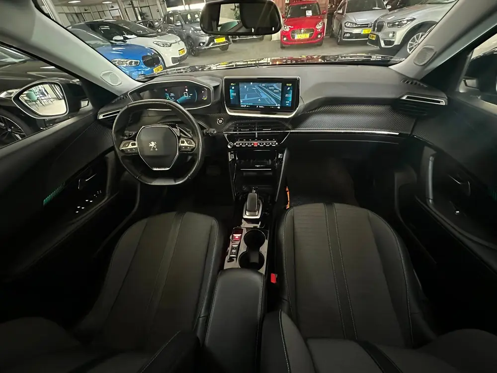 Peugeot 2008 EV Blue Lease Allure 50 kWh uit 2021, foto 3