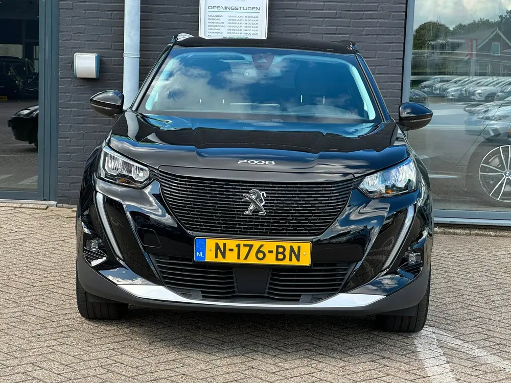 Peugeot 2008 EV Blue Lease Allure 50 kWh uit 2021, foto 4