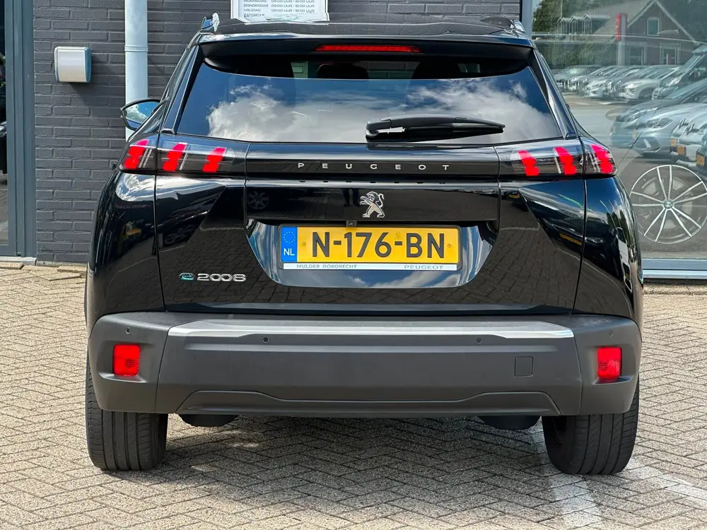 Peugeot 2008 EV Blue Lease Allure 50 kWh uit 2021, foto 8