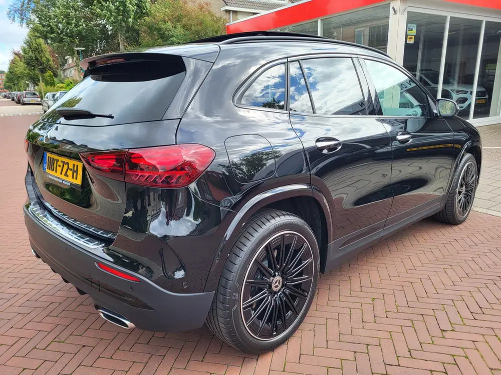 Mercedes-Benz GLA 250 e Star Edition AMG Line Plus uit 2023, foto 5