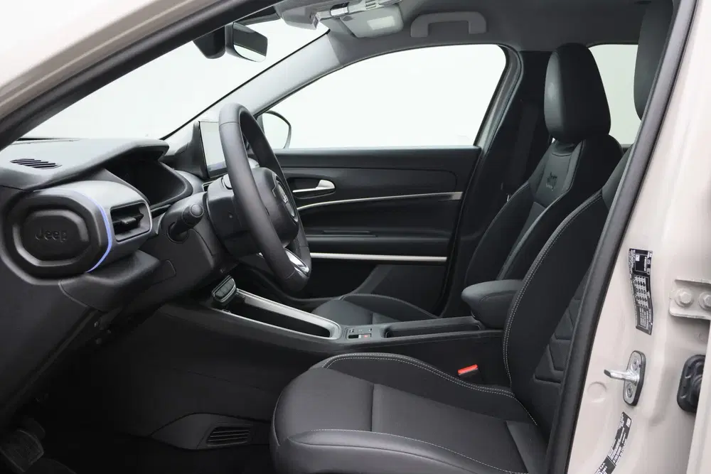 Jeep Avenger Summit 54 kWh Camera uit 2025, foto 10