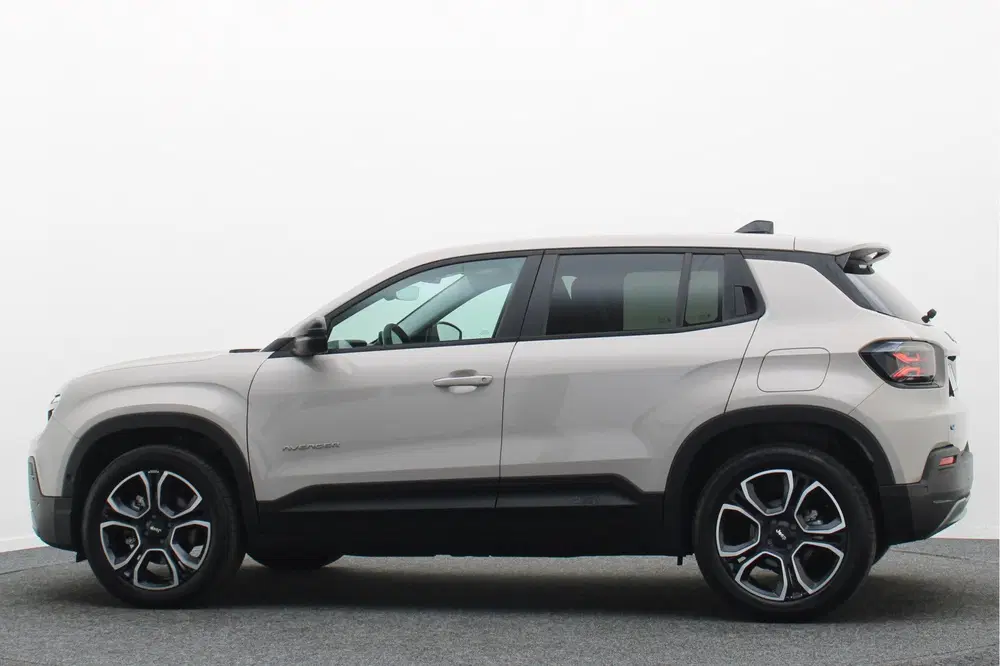 Jeep Avenger Summit 54 kWh Camera uit 2025, foto 15