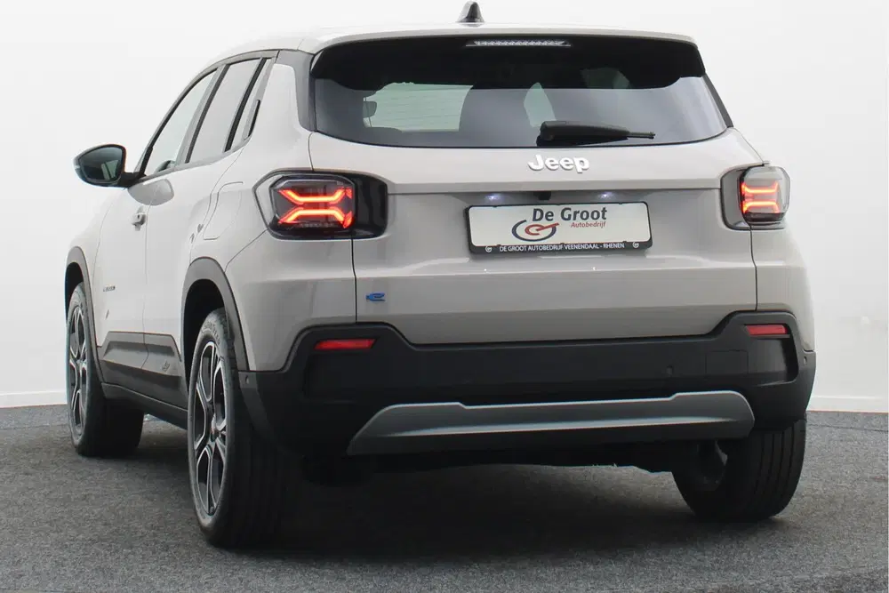 Jeep Avenger Summit 54 kWh Camera uit 2025, foto 16