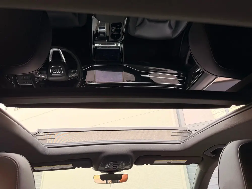 Audi Q8 55 TFSI S Line uit 2019, foto 12
