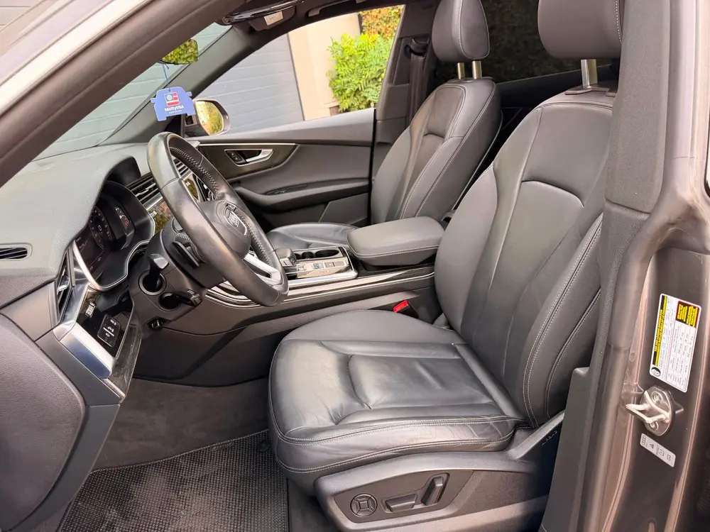 Audi Q8 55 TFSI S Line uit 2019, foto 19