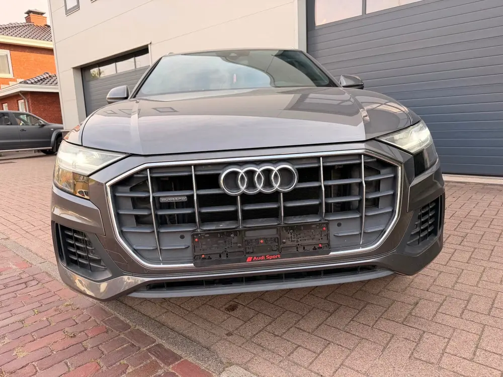 Audi Q8 55 TFSI S Line uit 2019, foto 5