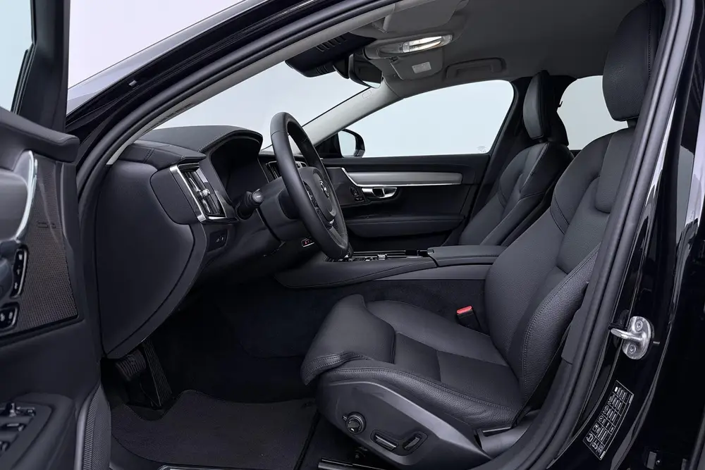 Volvo V90 T8 Plus Dark uit 2024, foto 3