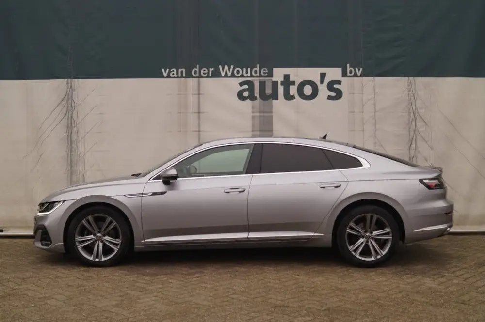 Volkswagen Arteon 2.0 TDi 150pk R-line -NAVI-ECC-PDC uit 2021