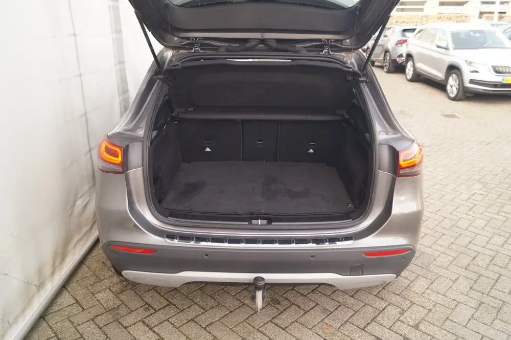 Mercedes-Benz GLA 180d Automaat Business Line -ECC-NAVI-TREK uit 2022, foto 10