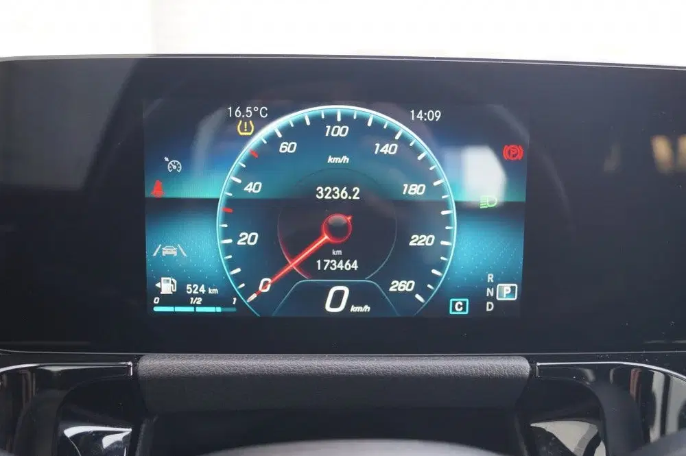 Mercedes-Benz GLA 180d Automaat Business Line -ECC-NAVI-TREK uit 2022, foto 13