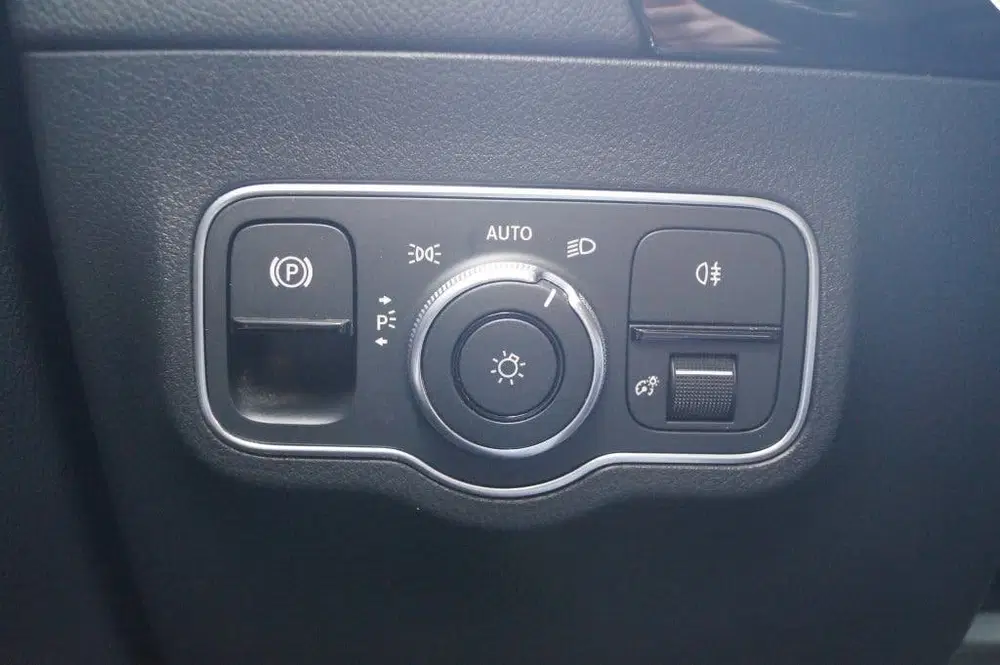 Mercedes-Benz GLA 180d Automaat Business Line -ECC-NAVI-TREK uit 2022, foto 18