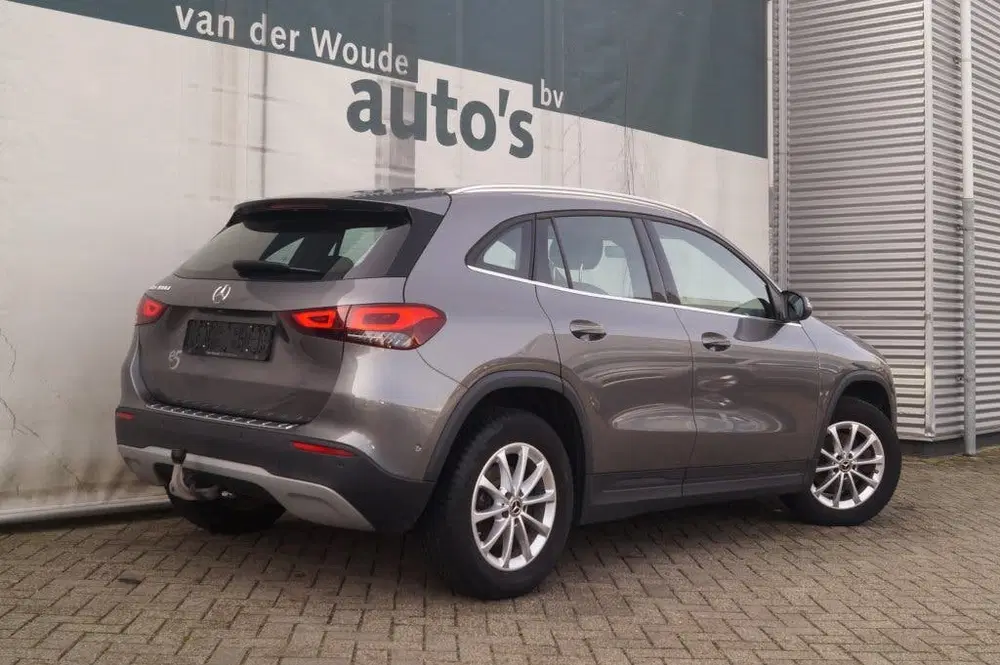 Mercedes-Benz GLA 180d Automaat Business Line -ECC-NAVI-TREK uit 2022, foto 5