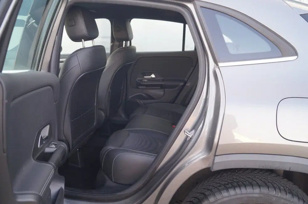 Mercedes-Benz GLA 180d Automaat Business Line -ECC-NAVI-TREK uit 2022, foto 7