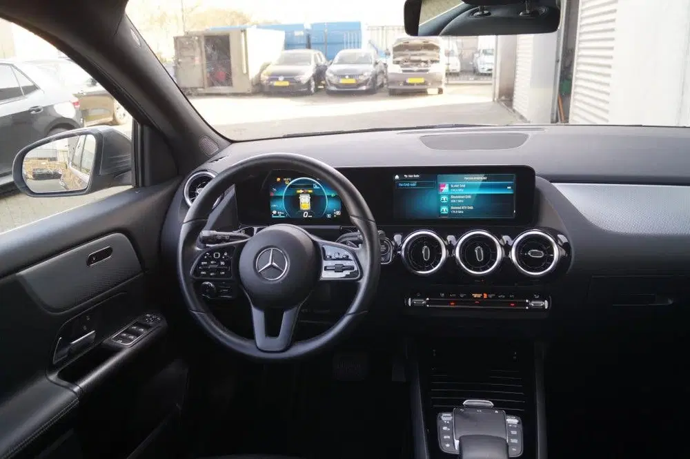 Mercedes-Benz GLA 180d Automaat Business Line -ECC-NAVI-TREK uit 2022, foto 8