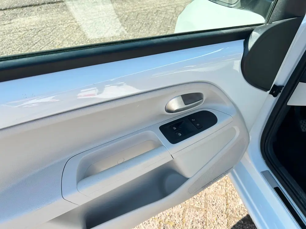 Volkswagen Up! 1.0 beats // 132.000 km // Nieuwe APK ! uit 2020, foto 14