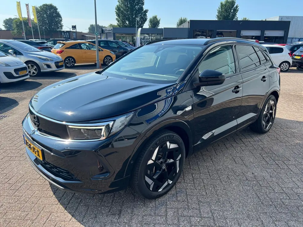 Opel Grandland 1.6 Turbo 300PK Plug-In Hybrid 4x4 GSe uit 2023, foto 4