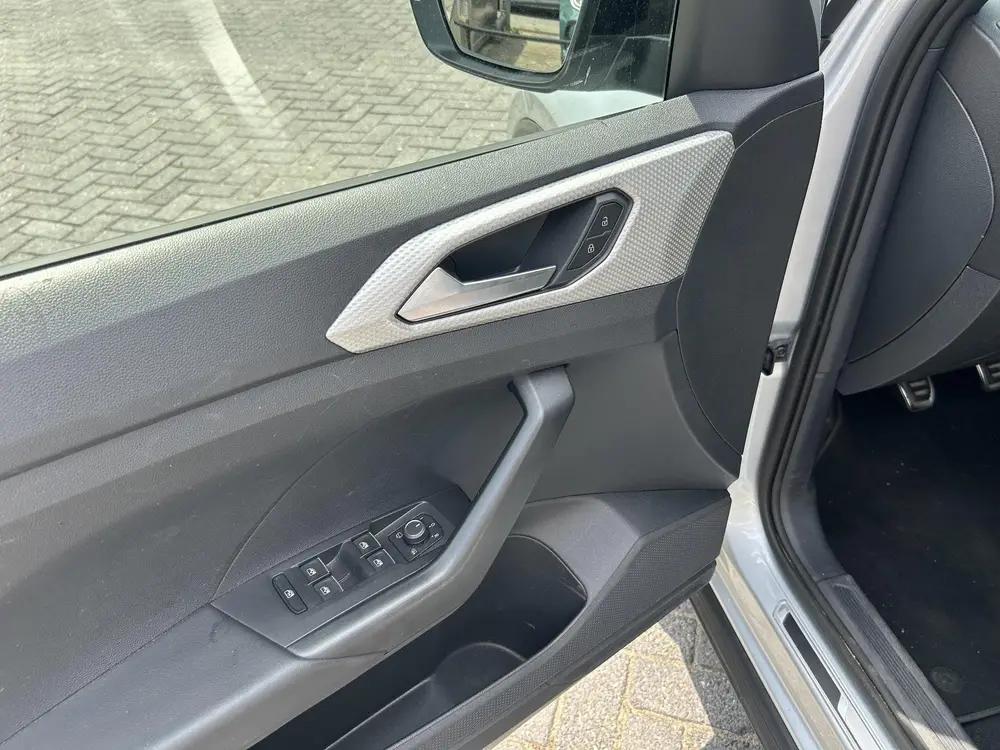 Volkswagen T-Cross 1.0 TSI Style uit 2023, foto 16