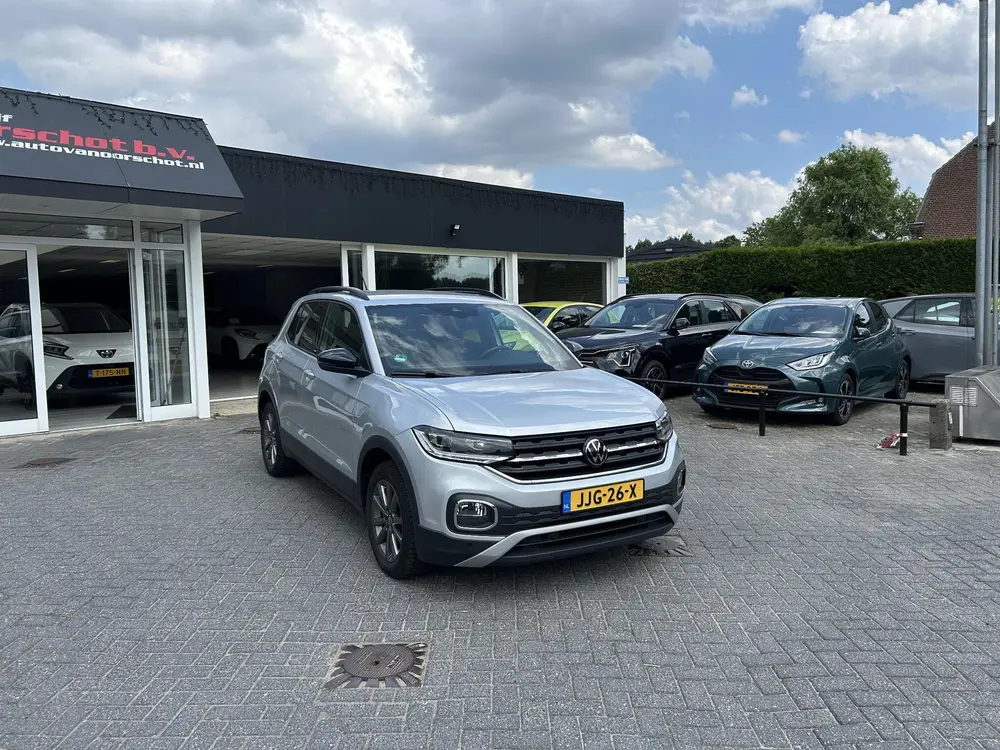 Volkswagen T-Cross 1.0 TSI Style uit 2023, foto 2