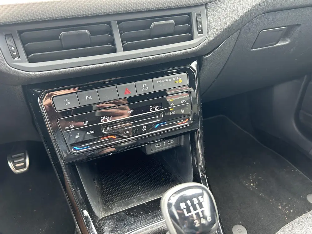 Volkswagen T-Cross 1.0 TSI Style uit 2023, foto 20
