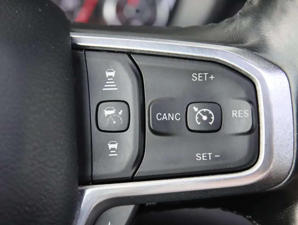 Dodge Ram 1500 5.7 V8 4x4 Crew Cab Laramie | Panoramadak uit 2021, foto 16
