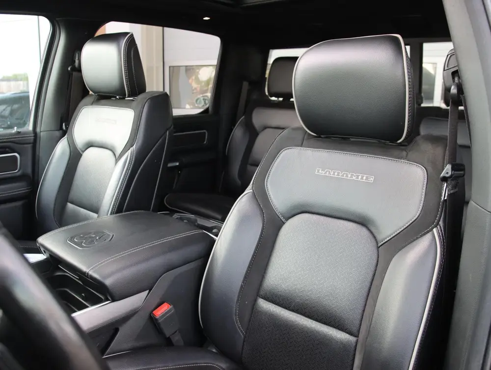 Dodge Ram 1500 5.7 V8 4x4 Crew Cab Laramie | Panoramadak uit 2021, foto 5