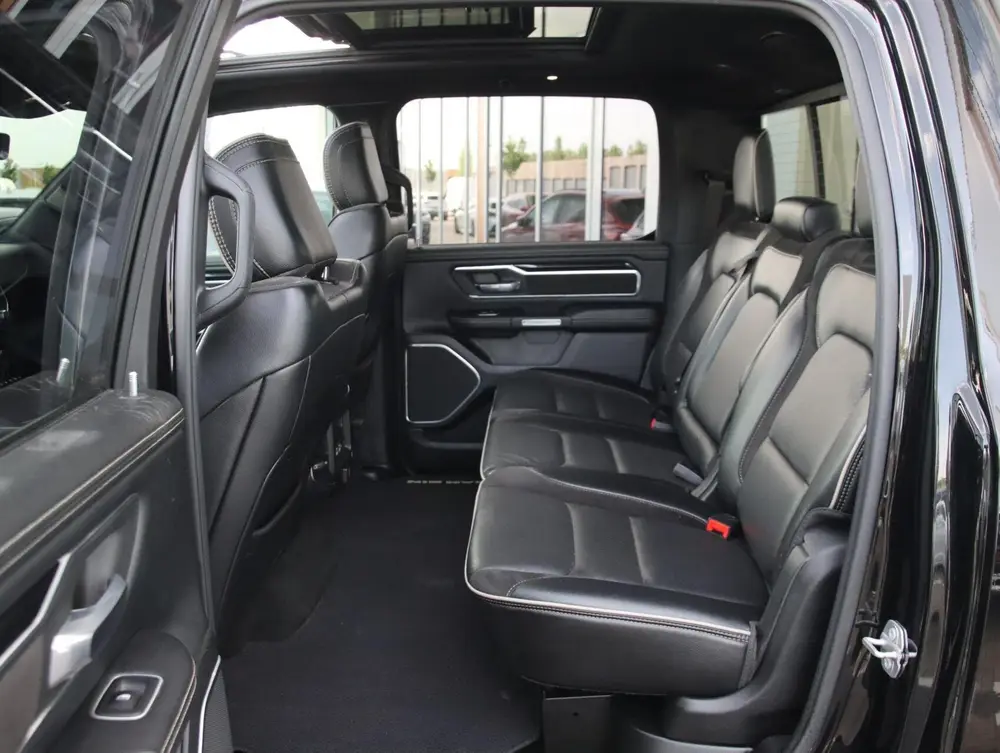 Dodge Ram 1500 5.7 V8 4x4 Crew Cab Laramie | Panoramadak uit 2021, foto 6