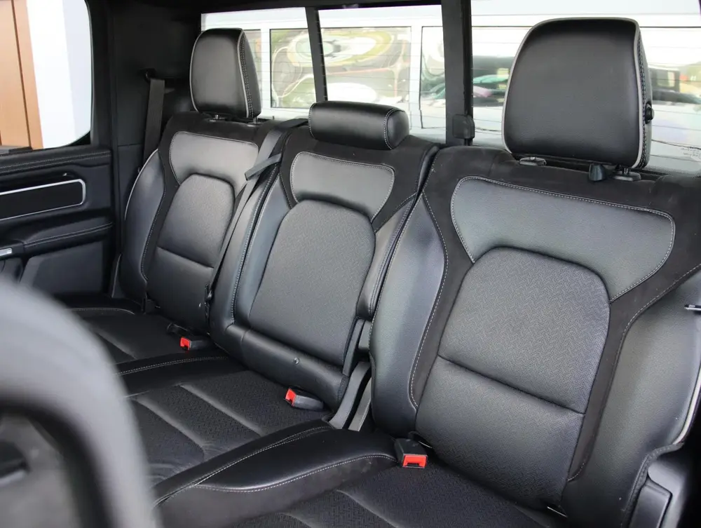 Dodge Ram 1500 5.7 V8 4x4 Crew Cab Laramie | Panoramadak uit 2021, foto 7