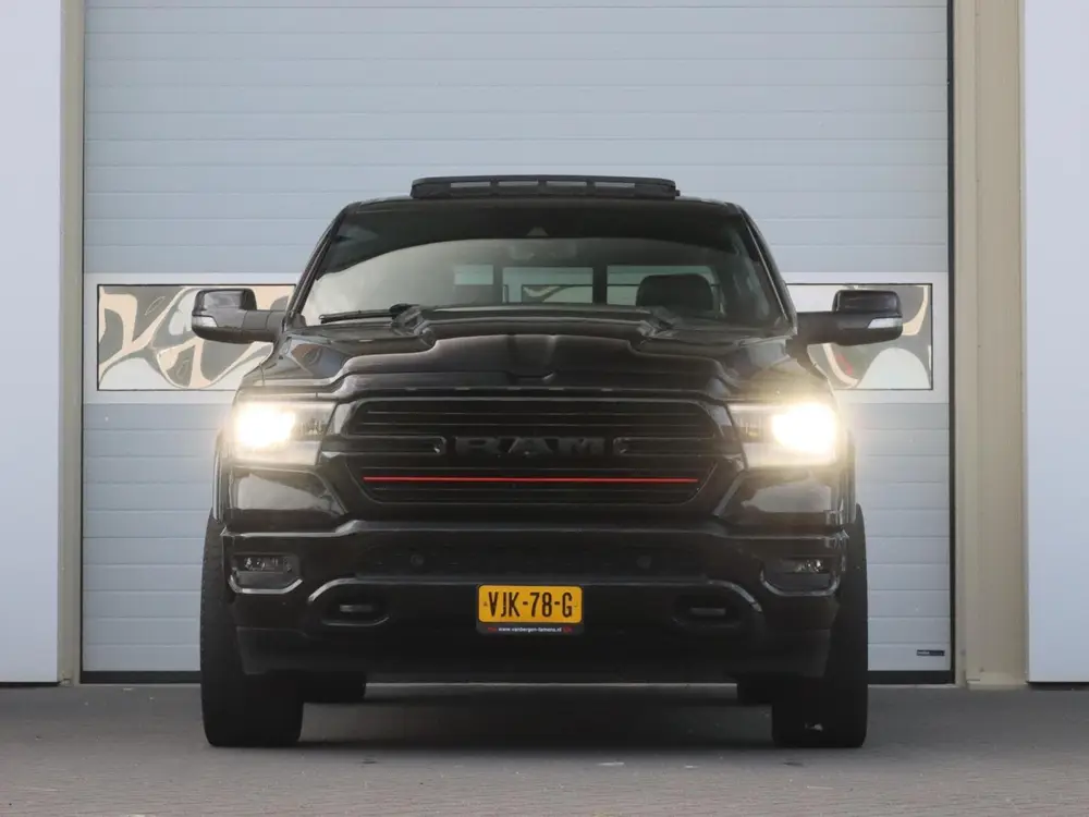 Dodge Ram 1500 5.7 V8 4x4 Crew Cab Laramie | Panoramadak uit 2021, foto 9