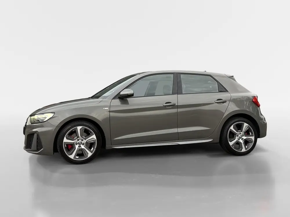 Audi A1 40 TFSI S Line Edition One Automaat 200 PK uit 2019, foto 2