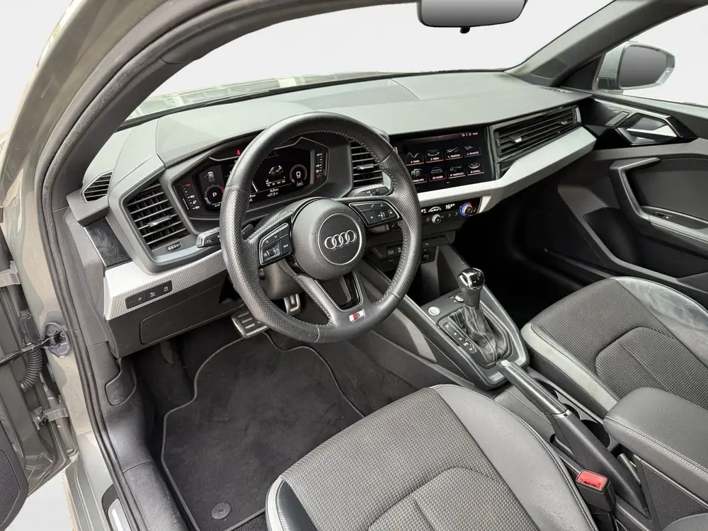 Audi A1 40 TFSI S Line Edition One Automaat 200 PK uit 2019, foto 9