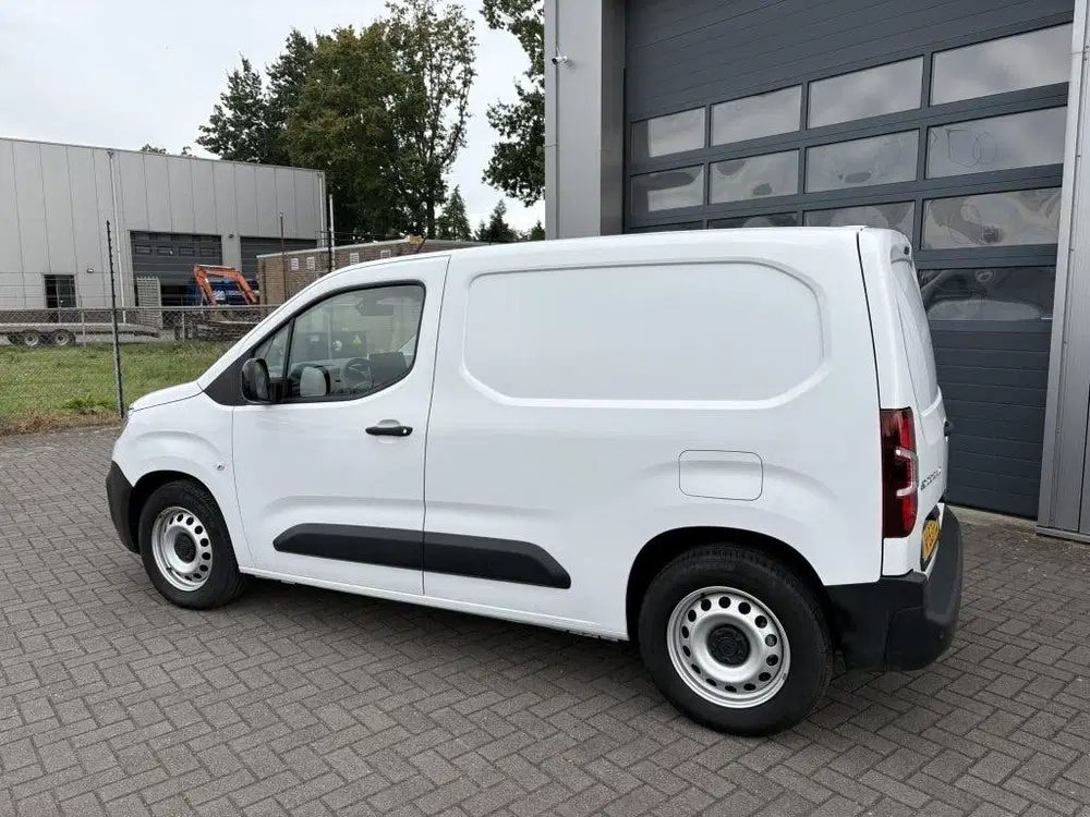 Fiat Doblo E-Doblò 50 kWh 3-zits uit 2023, foto 2