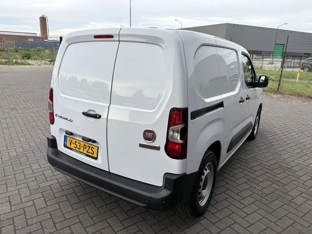 Fiat Doblo E-Doblò 50 kWh 3-zits uit 2023, foto 3