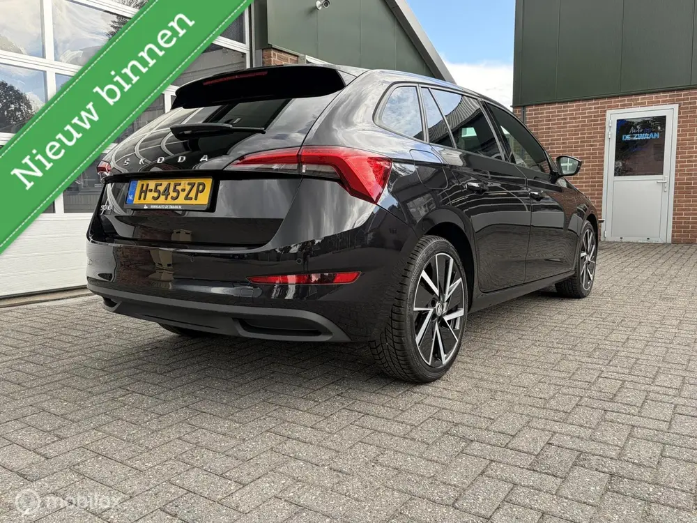 Skoda Scala 1.5 TSI Sport Business uit 2020, foto 2