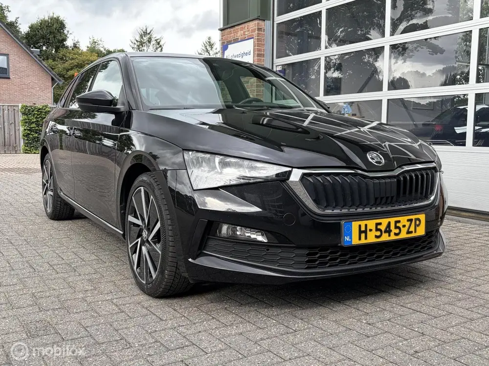 Skoda Scala 1.5 TSI Sport Business uit 2020, foto 4