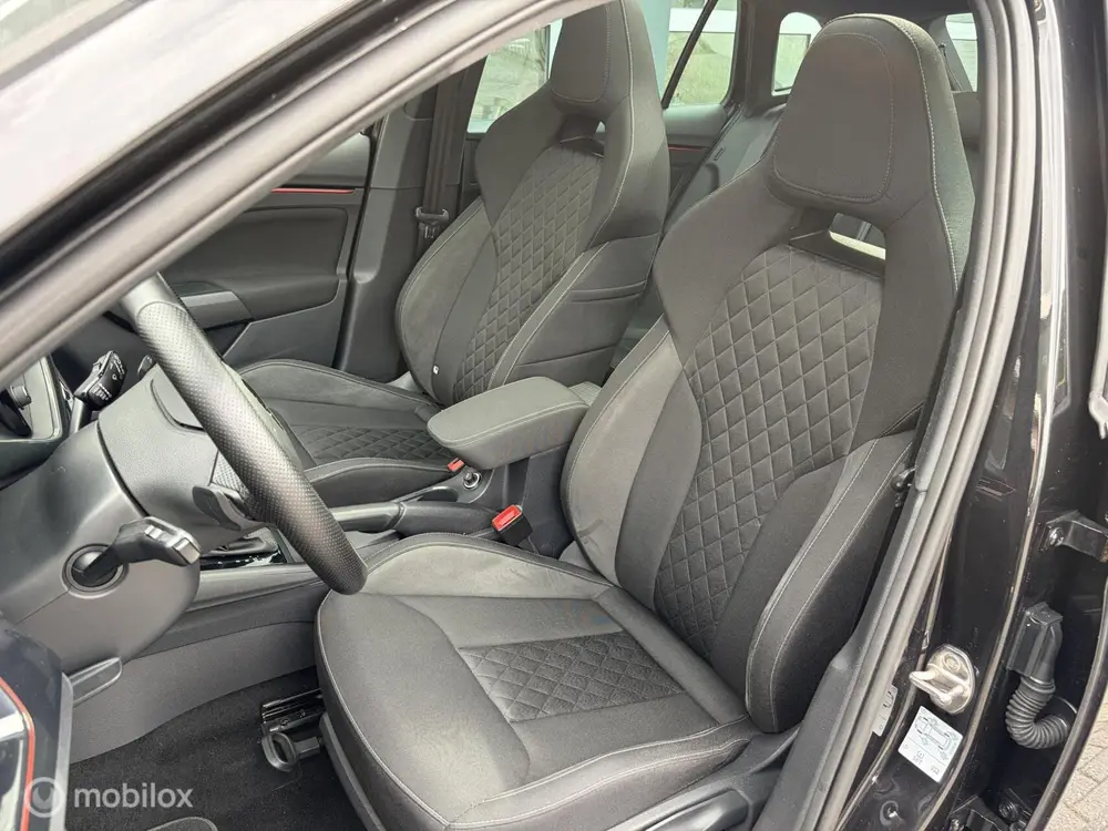 Skoda Scala 1.5 TSI Sport Business uit 2020, foto 7