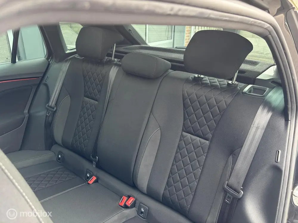 Skoda Scala 1.5 TSI Sport Business uit 2020, foto 9