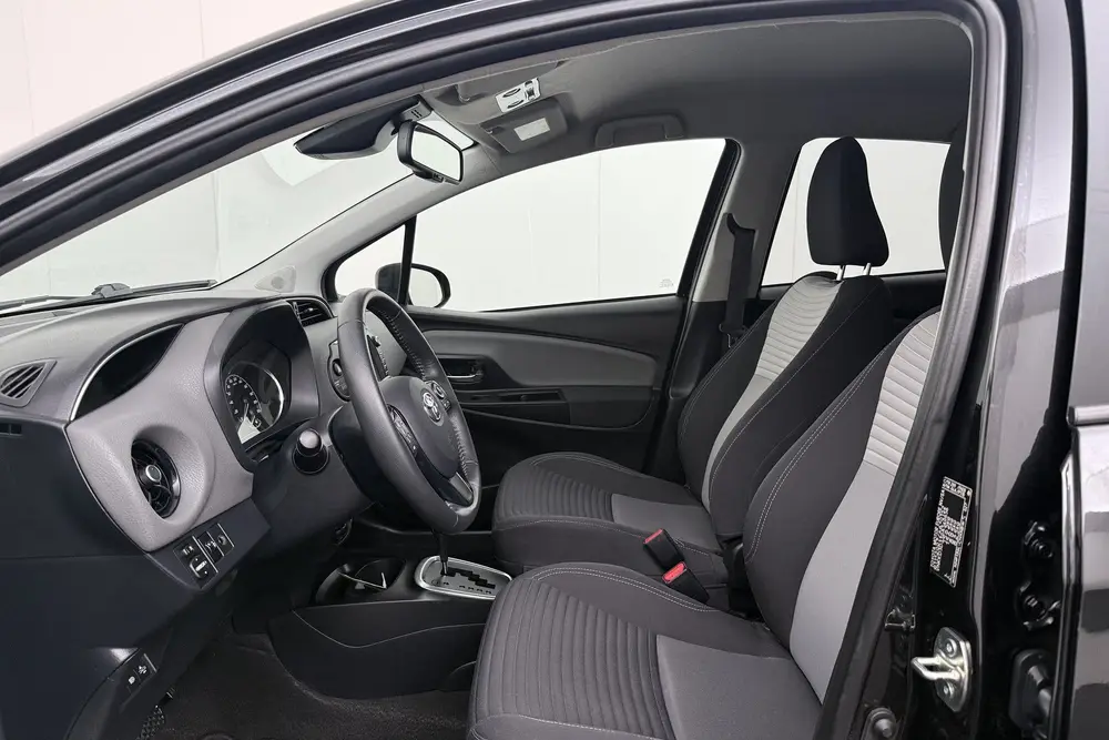 Toyota Yaris 1.5 Aut. Hybrid Dynamic Camera Climate Navi Pri uit 2019, foto 10