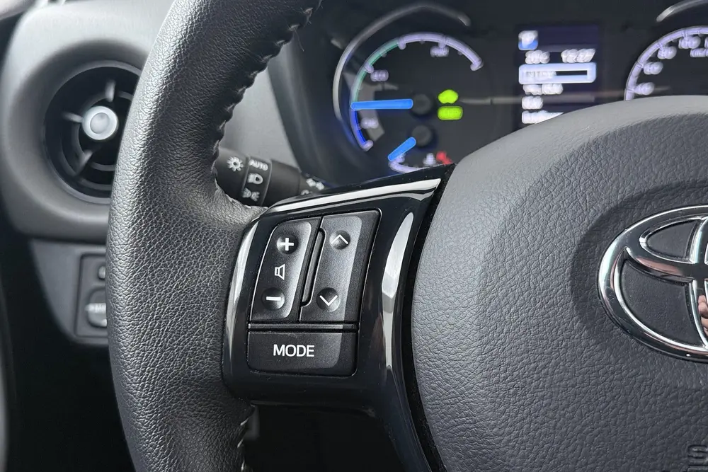 Toyota Yaris 1.5 Aut. Hybrid Dynamic Camera Climate Navi Pri uit 2019, foto 19