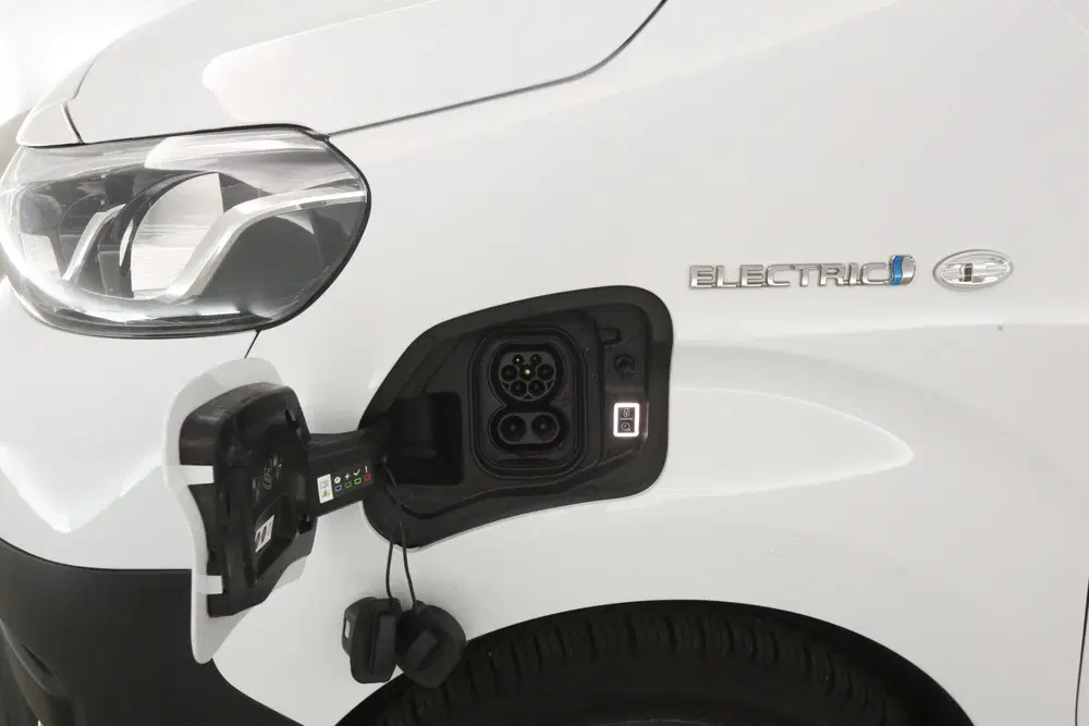 Toyota Proace 75 kWh L2H1 uit 2024, foto 7