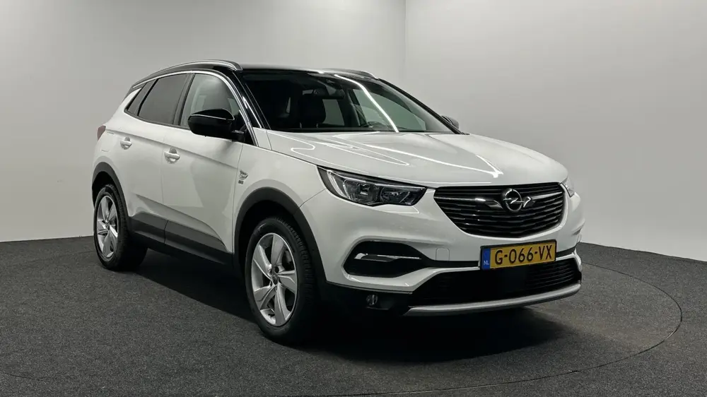 Opel Grandland X 1.2 Turbo Innovation CAMERA NAVI LM CARPLAY uit 2019, foto 3