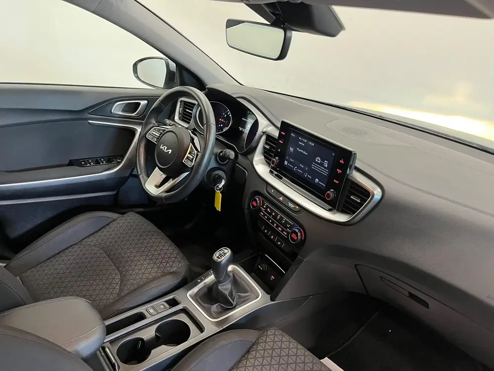 Kia Ceed 1.0 T-GDi DynamicLine Cruise control Cl uit 2023, foto 10